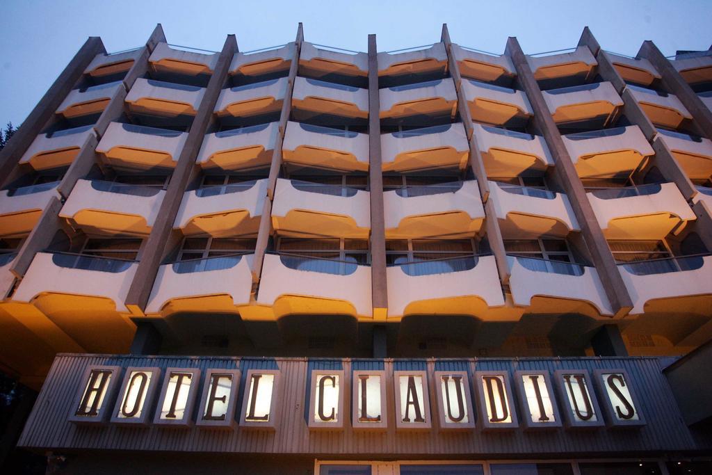 סזומבאת'לי Hotel Claudius מראה חיצוני תמונה