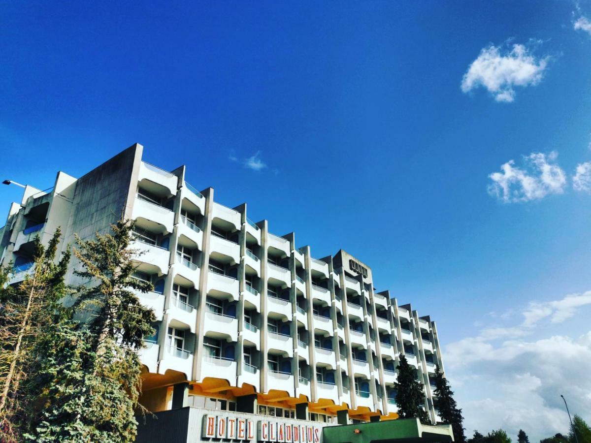 סזומבאת'לי Hotel Claudius מראה חיצוני תמונה